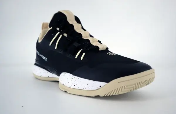 Chaussures de basketball SUSPENDED Low – Noir/blanc/crème – Image 2